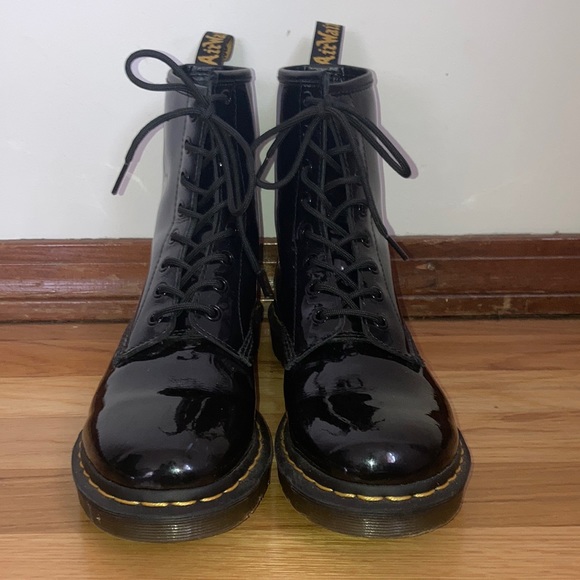 NEED GONE MAKE OFFER Patent Leather Doc Martens - Picture 1 of 11